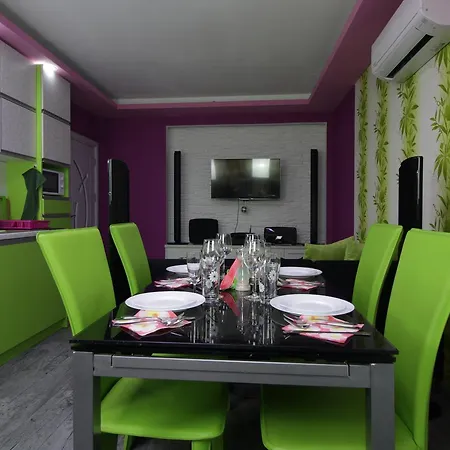 Super Mario V.i.p. Apartament *